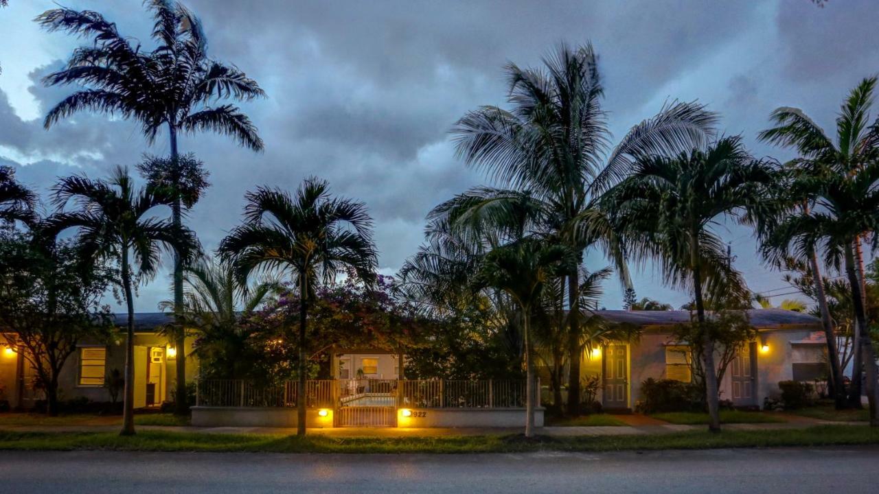 Richard'S Motel Courtyard Hollywood Exterior photo